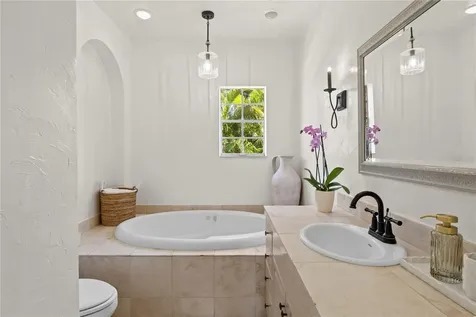 7810 Senrab Drive Bradenton FL 34209