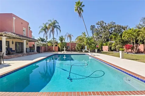 7810 Senrab Drive Bradenton FL 34209