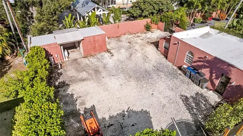7810 Senrab Drive Bradenton FL 34209