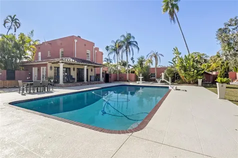 7810 Senrab Drive Bradenton FL 34209