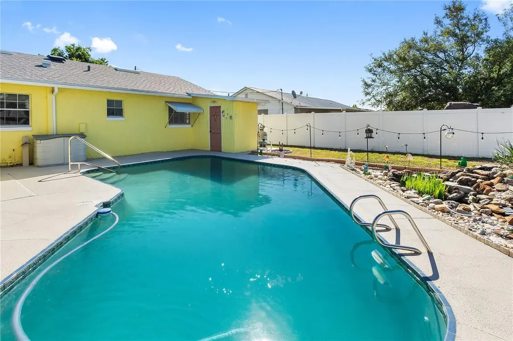 644 E Central Avenue Eagle Lake FL 33839