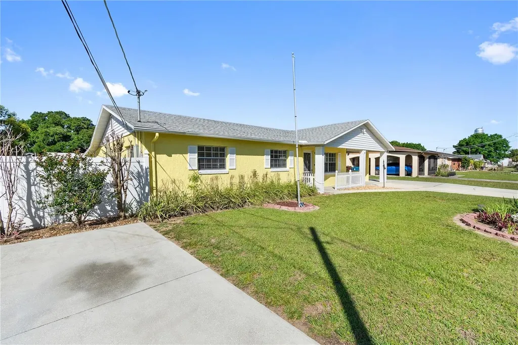 644 E Central Avenue Eagle Lake FL 33839