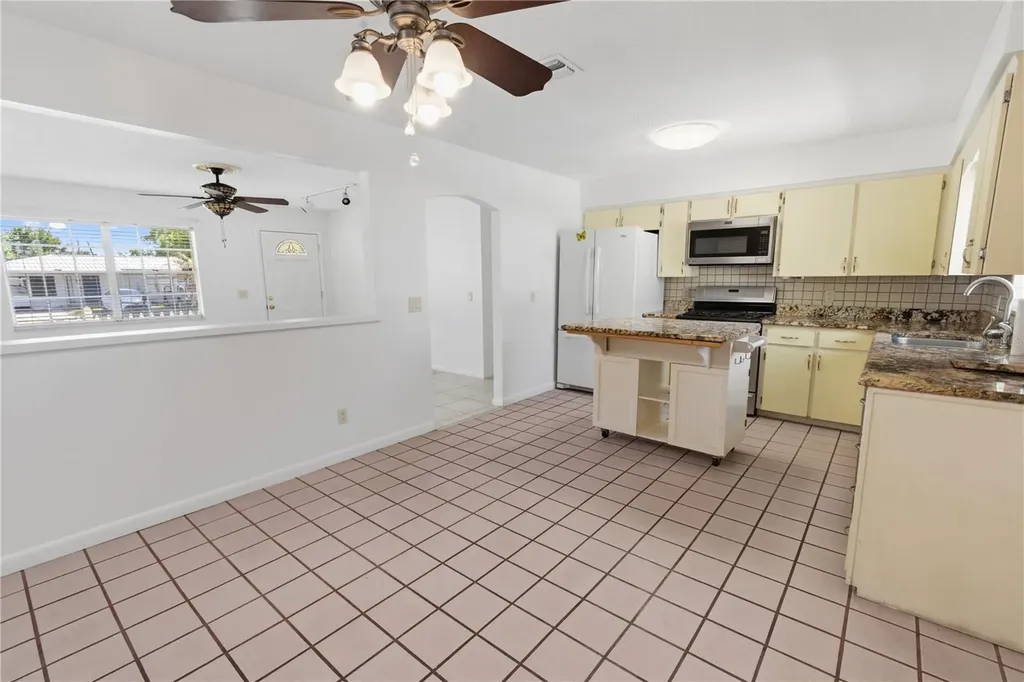 644 E Central Avenue Eagle Lake FL 33839