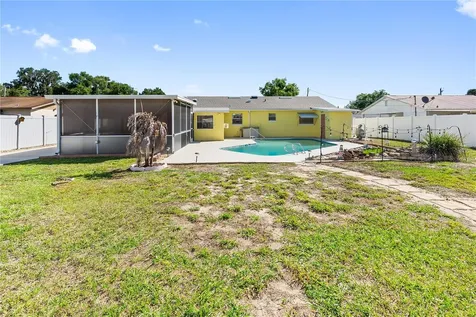 644 E Central Avenue Eagle Lake FL 33839