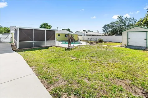 644 E Central Avenue Eagle Lake FL 33839