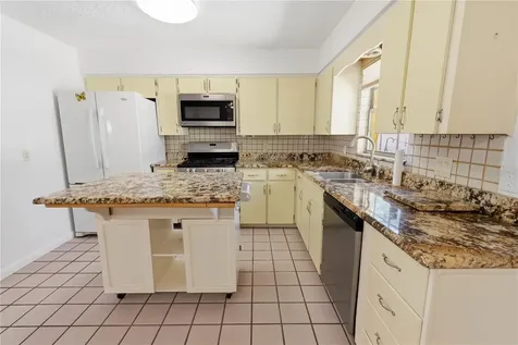 644 E Central Avenue Eagle Lake FL 33839