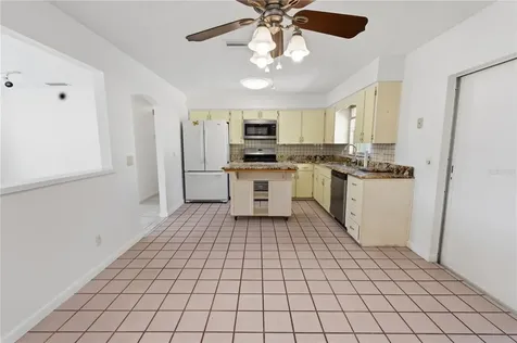 644 E Central Avenue Eagle Lake FL 33839