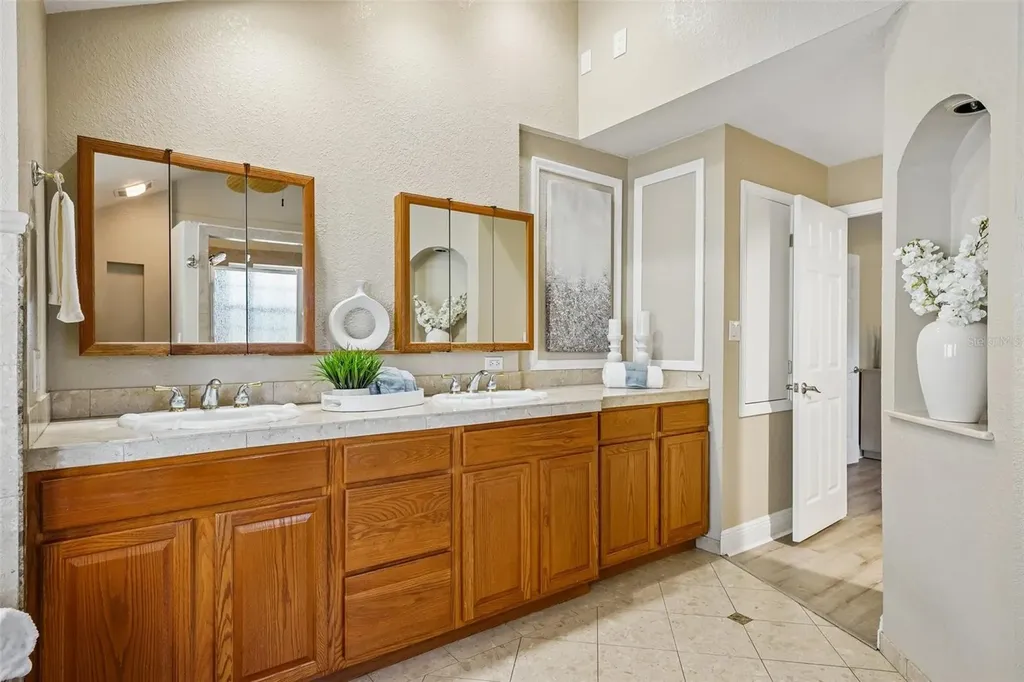 8315 Terracewood Circle Tampa FL 33615