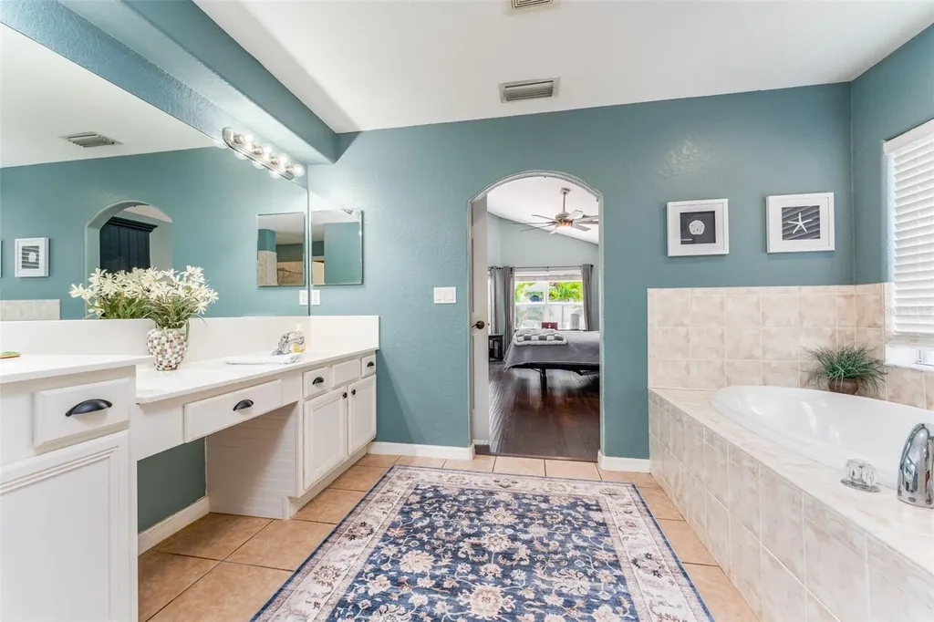 9060 Pinebreeze Drive Riverview FL 33578