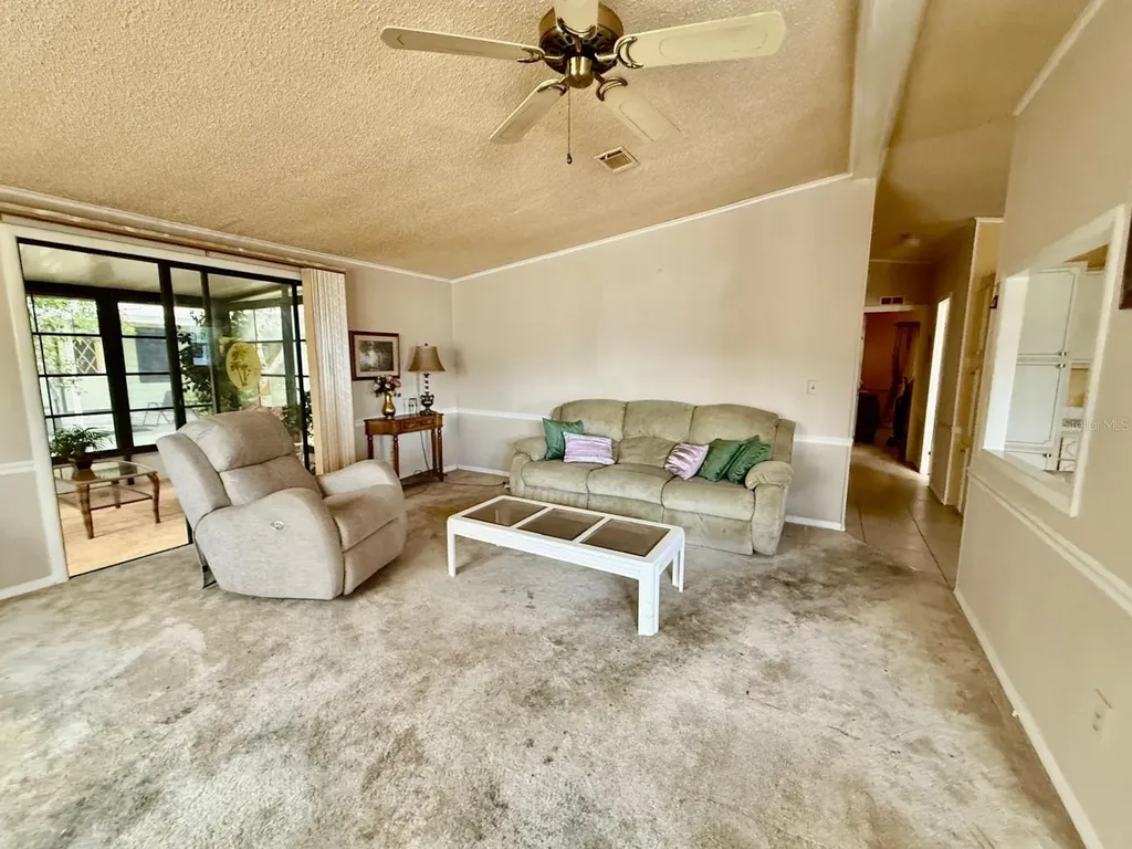 1820 W Schwartz Boulevard Lady Lake FL 32159