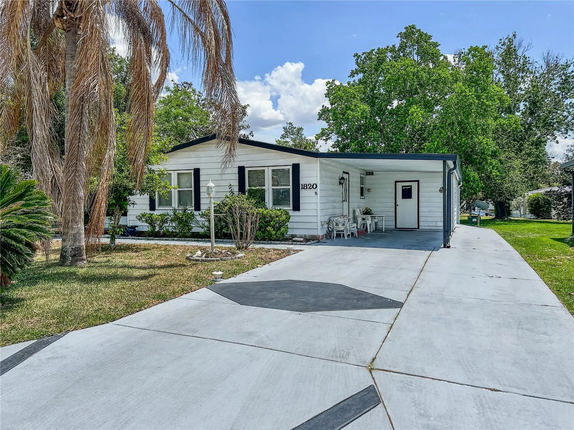 1820 W Schwartz Boulevard Lady Lake FL 32159