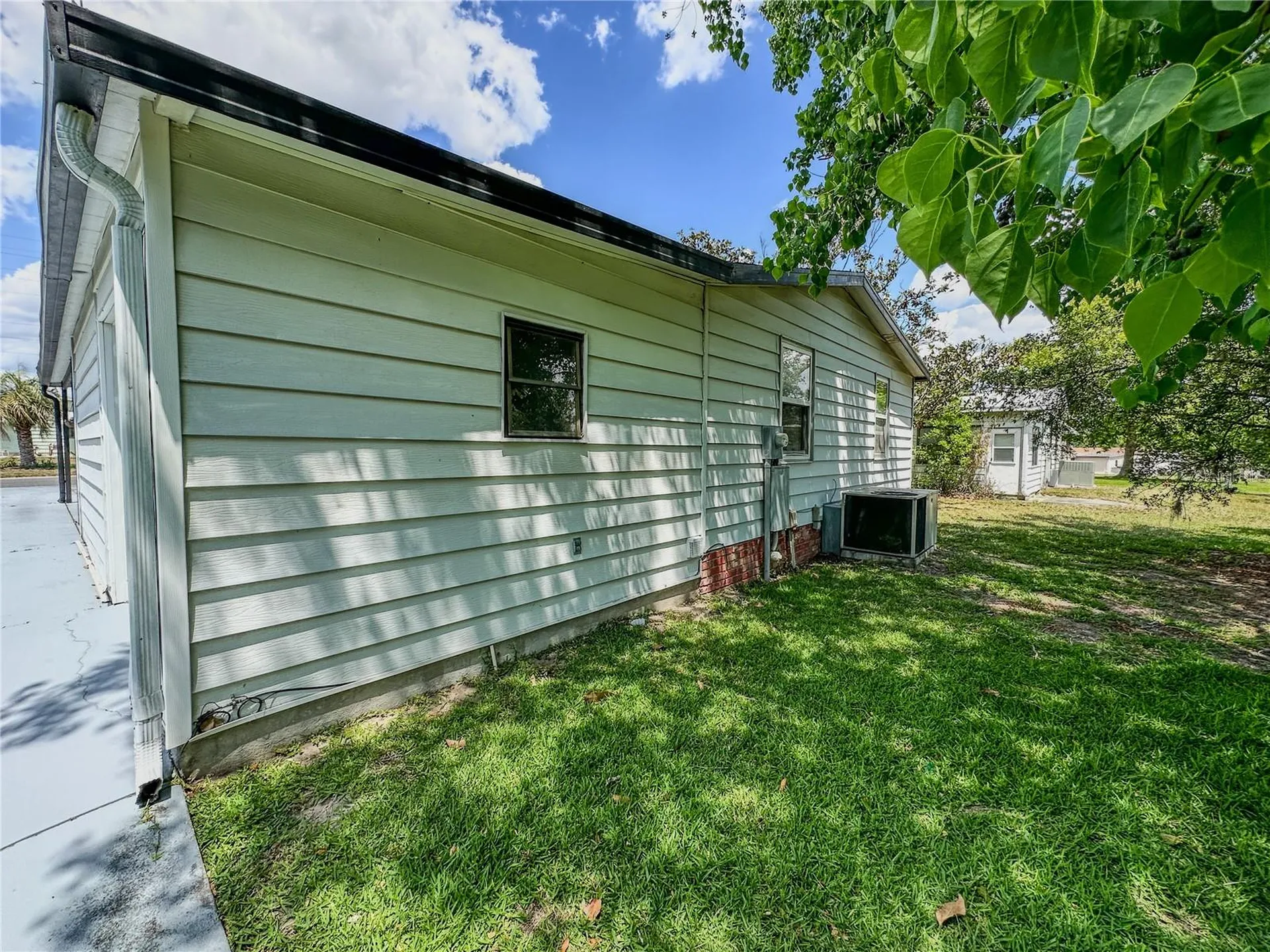 1820 W Schwartz Boulevard Lady Lake FL 32159