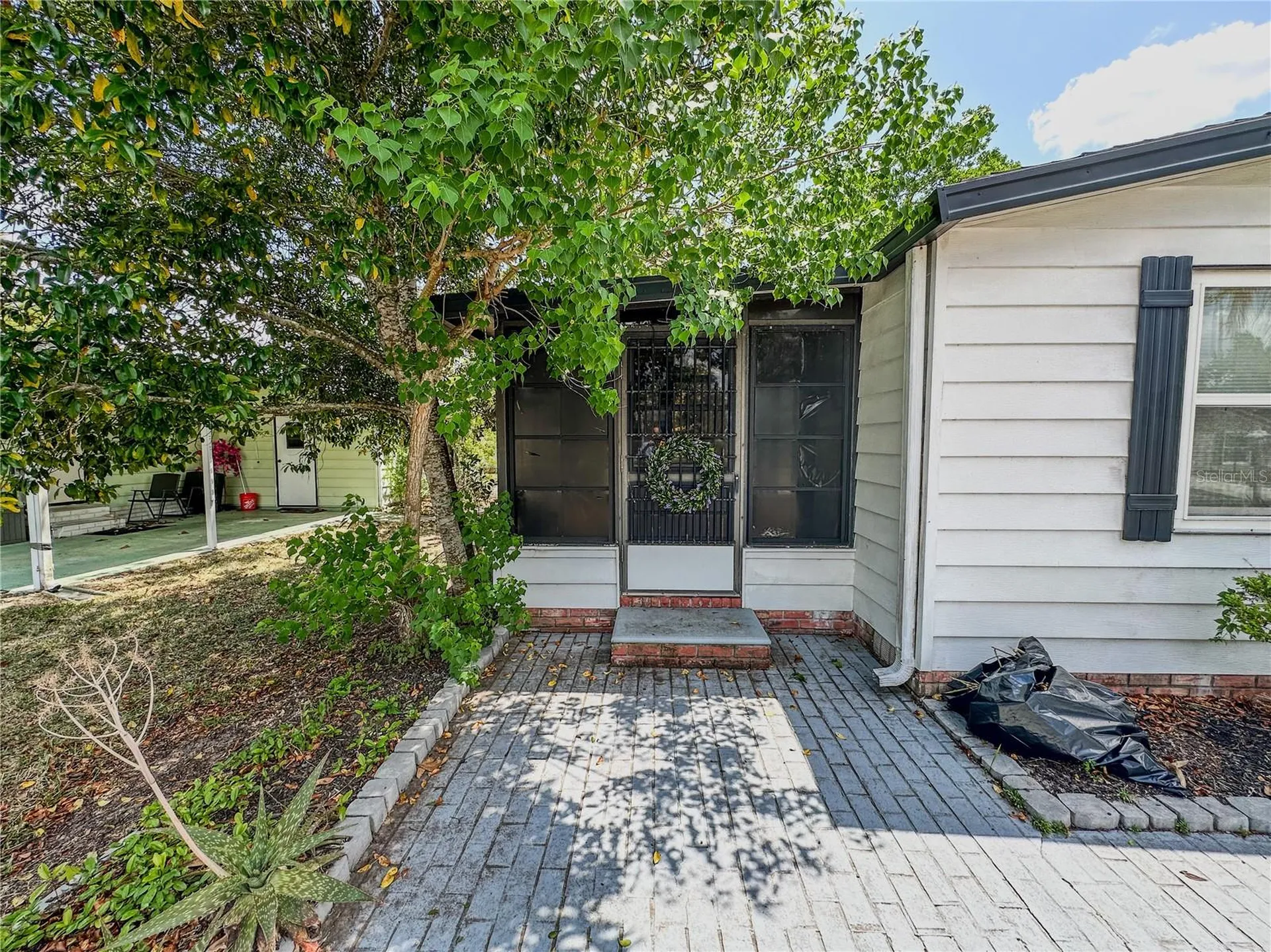 1820 W Schwartz Boulevard Lady Lake FL 32159