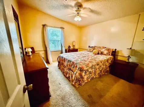 1820 W Schwartz Boulevard Lady Lake FL 32159
