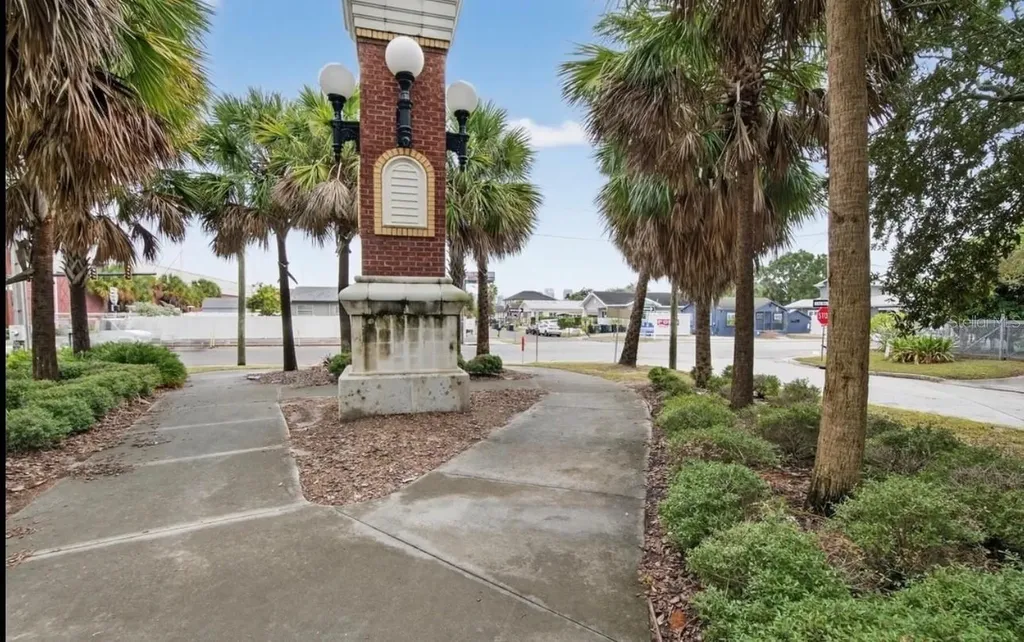 1305 N Armenia Avenue Tampa FL 33607