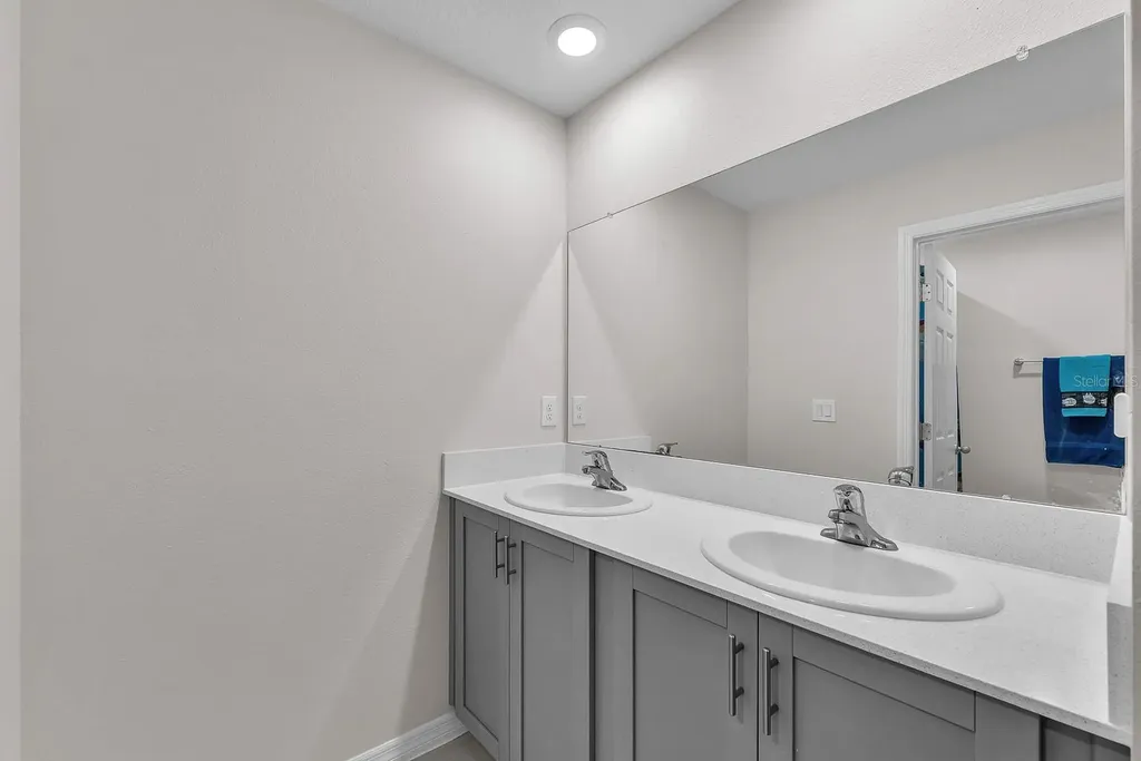 12952 Wellspring Drive Lithia FL 33547