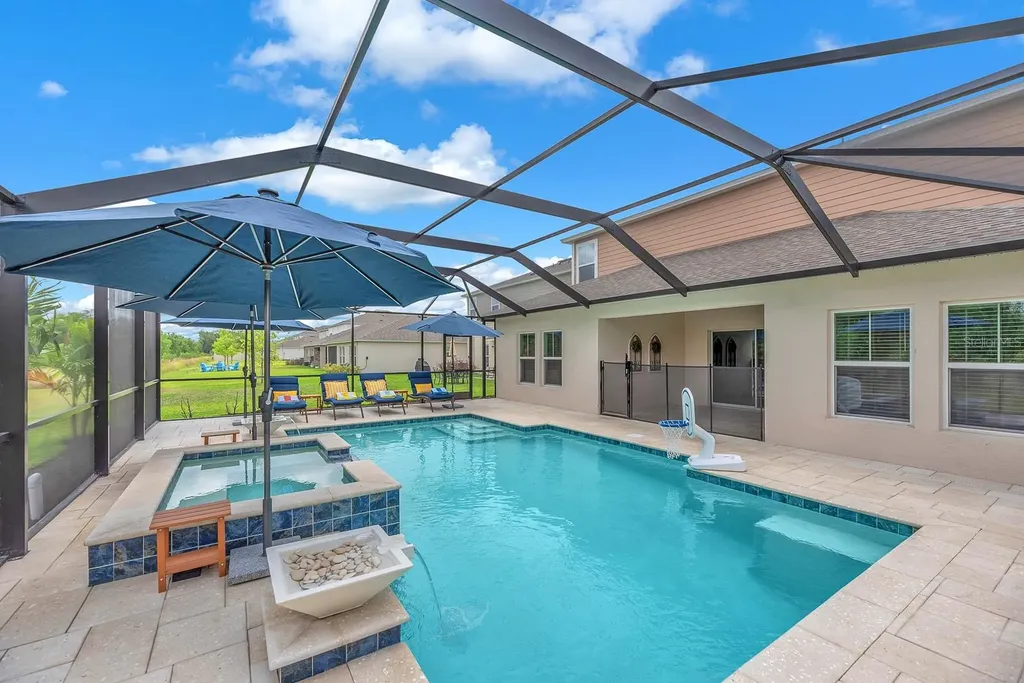 12952 Wellspring Drive Lithia FL 33547