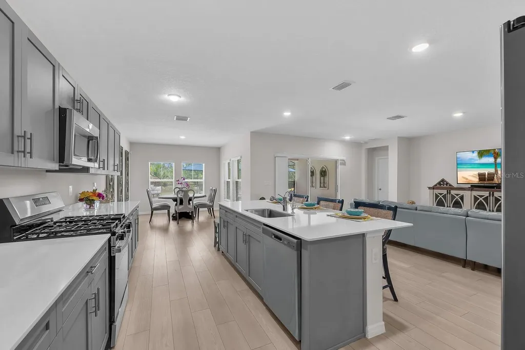 12952 Wellspring Drive Lithia FL 33547