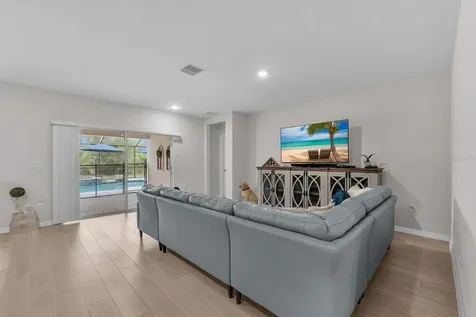 12952 Wellspring Drive Lithia FL 33547