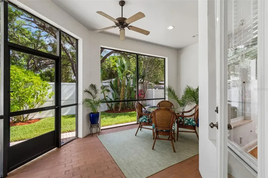 3303 W Fielder Street Tampa FL 33611