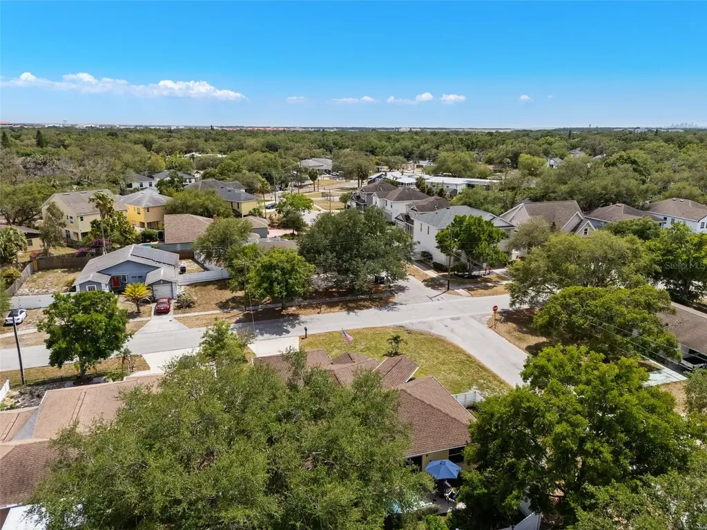 3217 W Bay Avenue Tampa FL 33611