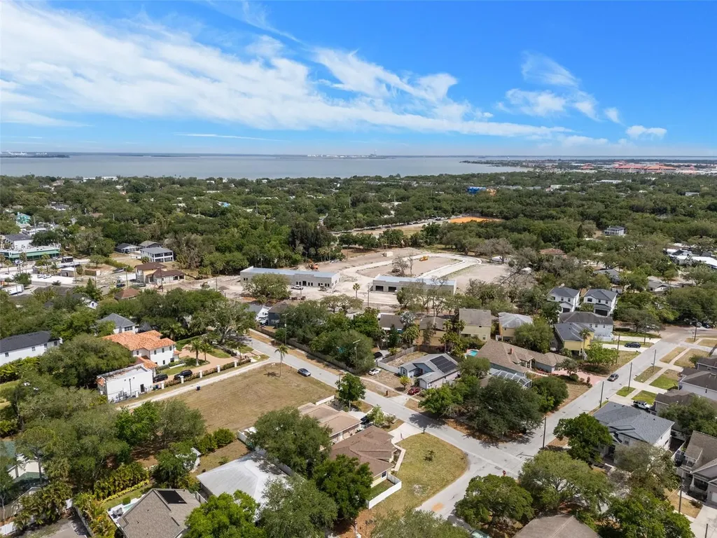 3217 W Bay Avenue Tampa FL 33611