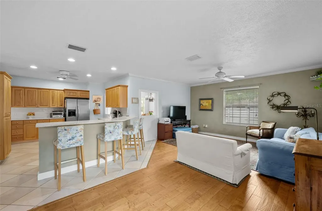 3217 W Bay Avenue Tampa FL 33611