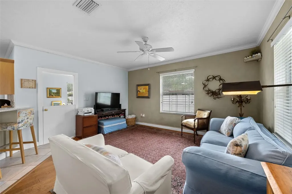 3217 W Bay Avenue Tampa FL 33611