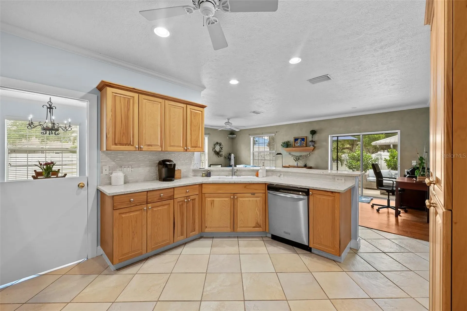3217 W Bay Avenue Tampa FL 33611