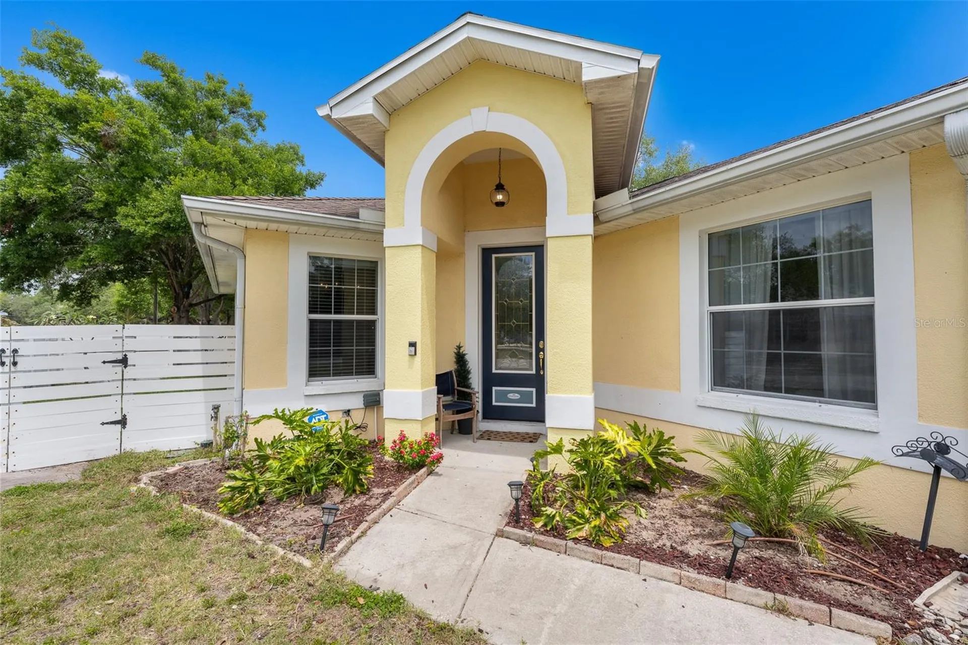 3217 W Bay Avenue Tampa FL 33611