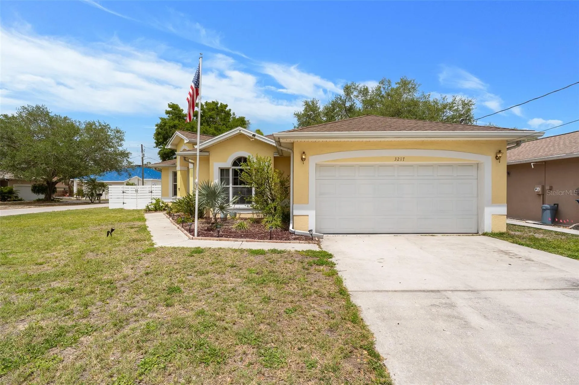 3217 W Bay Avenue Tampa FL 33611