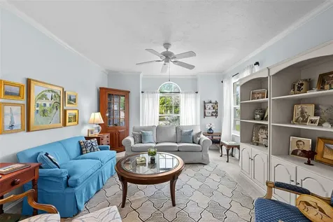 3217 W Bay Avenue Tampa FL 33611