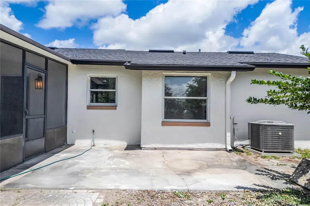 8742 Brackenwood Drive Orlando FL 32829