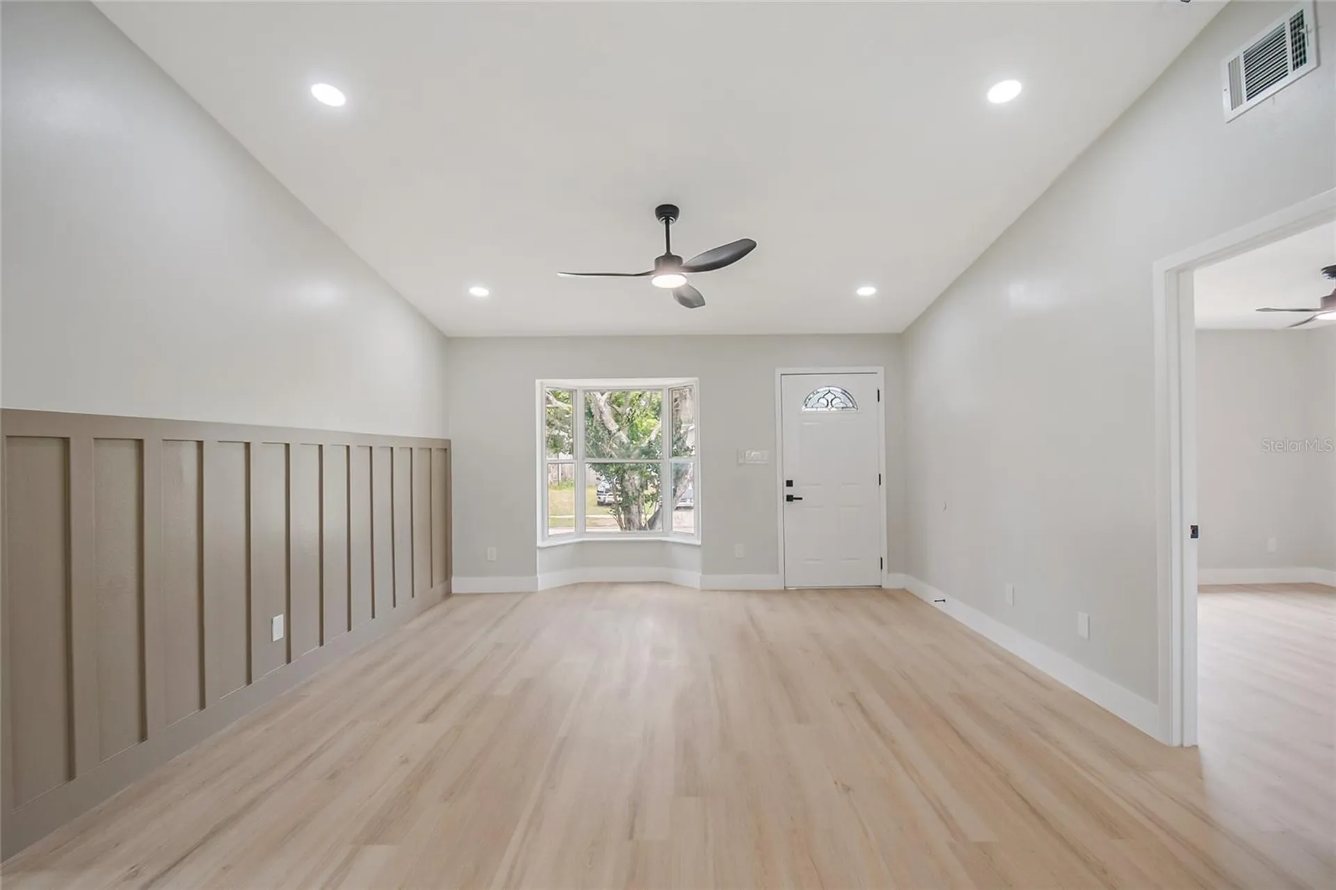 8742 Brackenwood Drive Orlando FL 32829