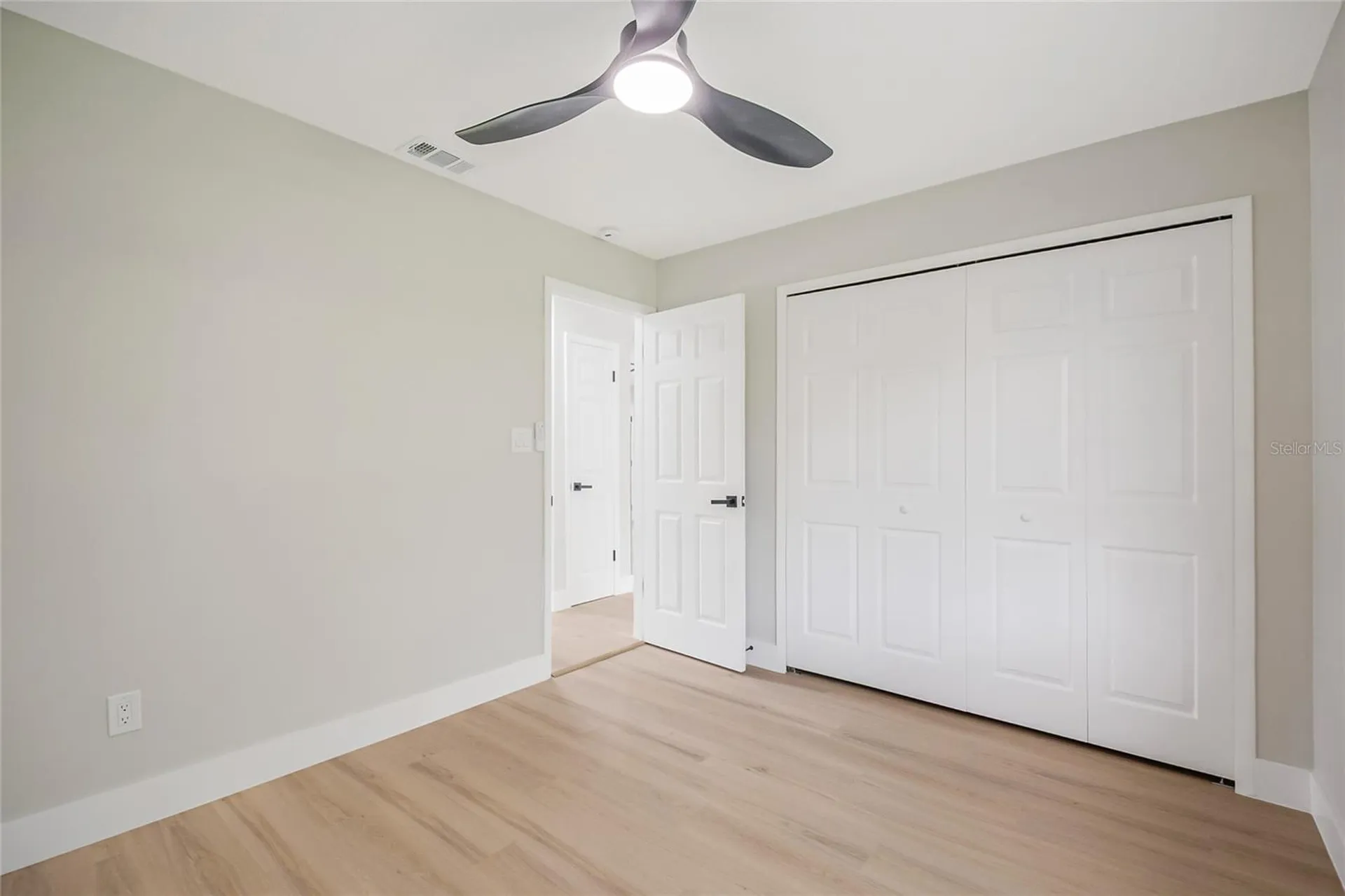 8742 Brackenwood Drive Orlando FL 32829