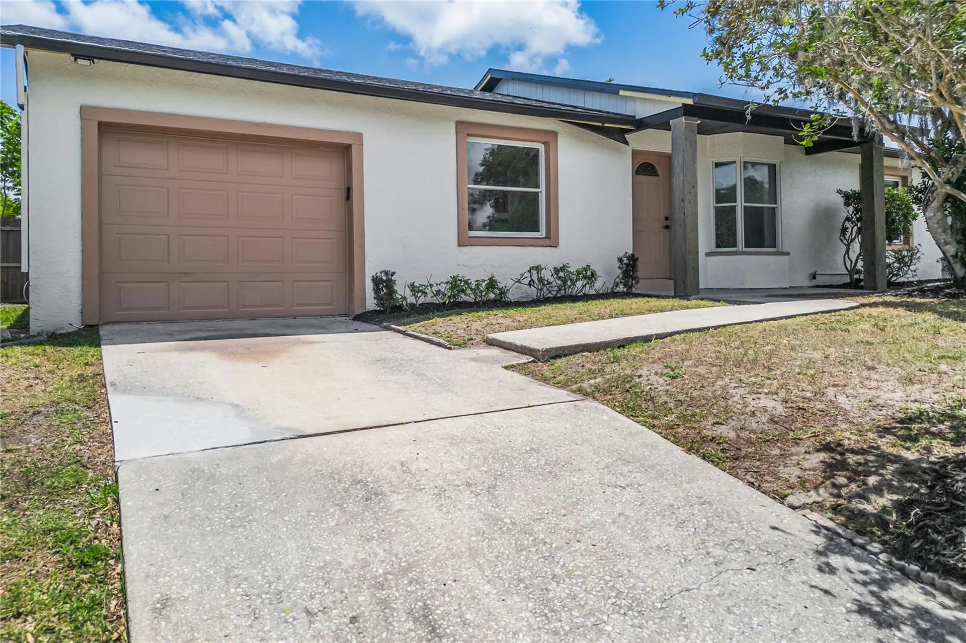 8742 Brackenwood Drive Orlando FL 32829