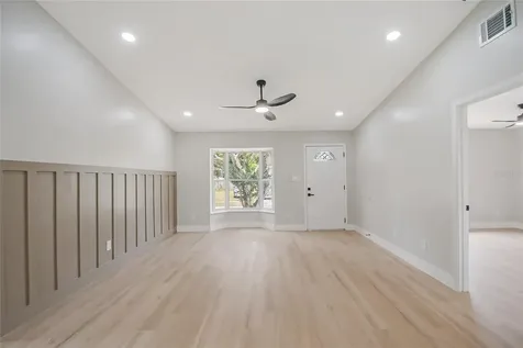 8742 Brackenwood Drive Orlando FL 32829