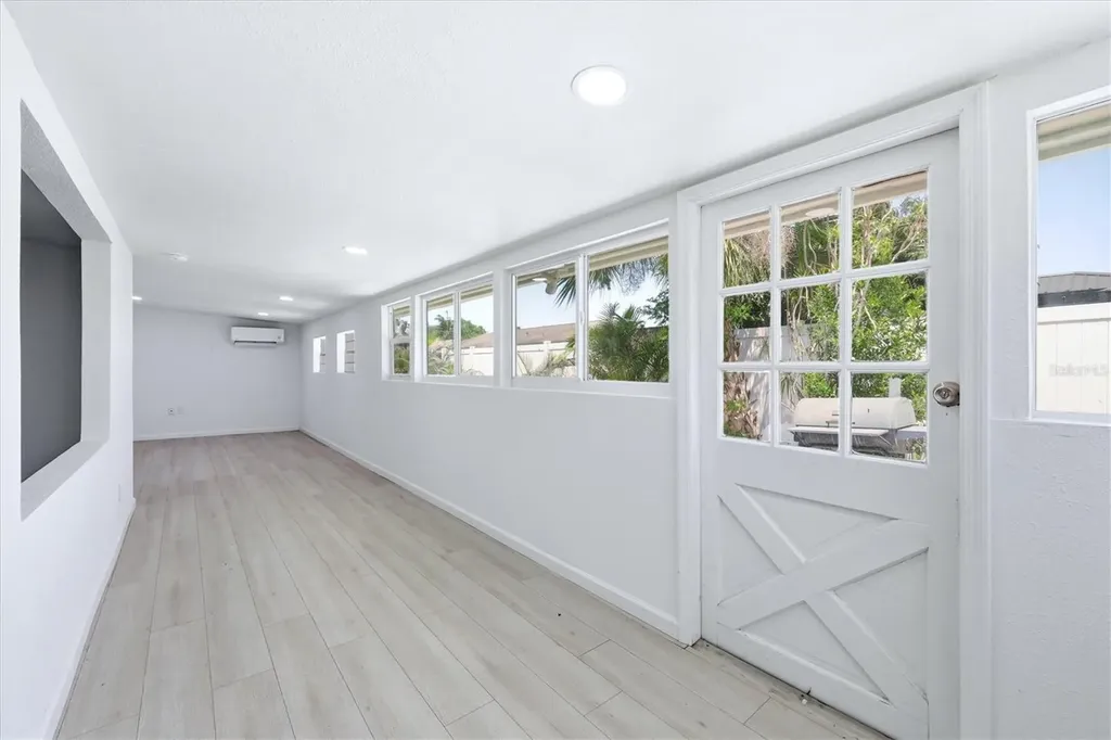 2901 Poplar Street Sarasota FL 34237