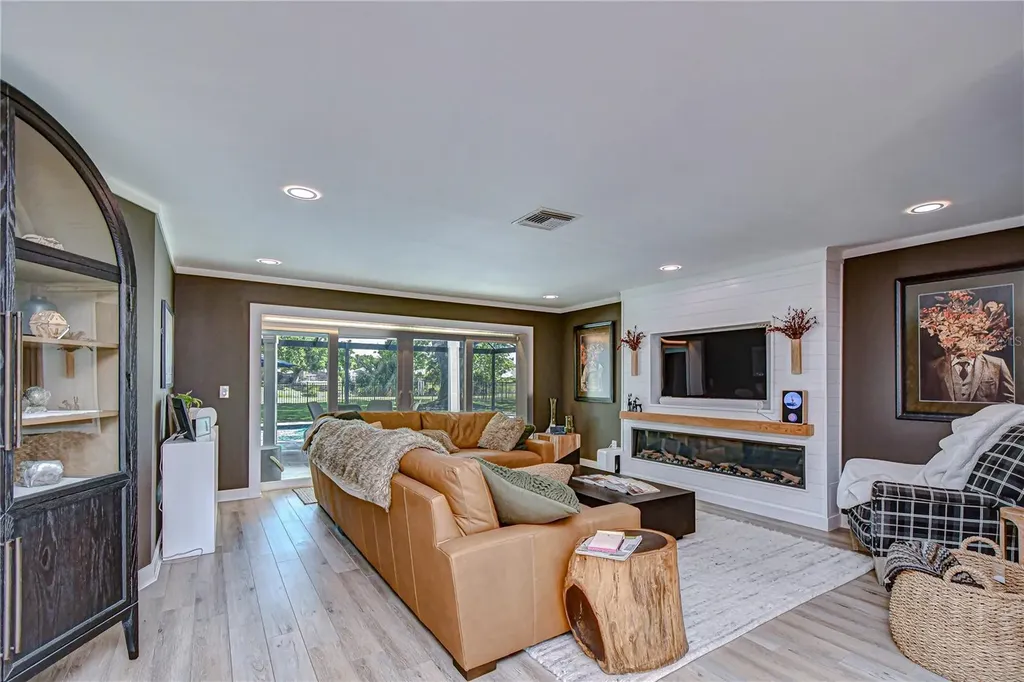4315 Northpark Drive Tampa FL 33624
