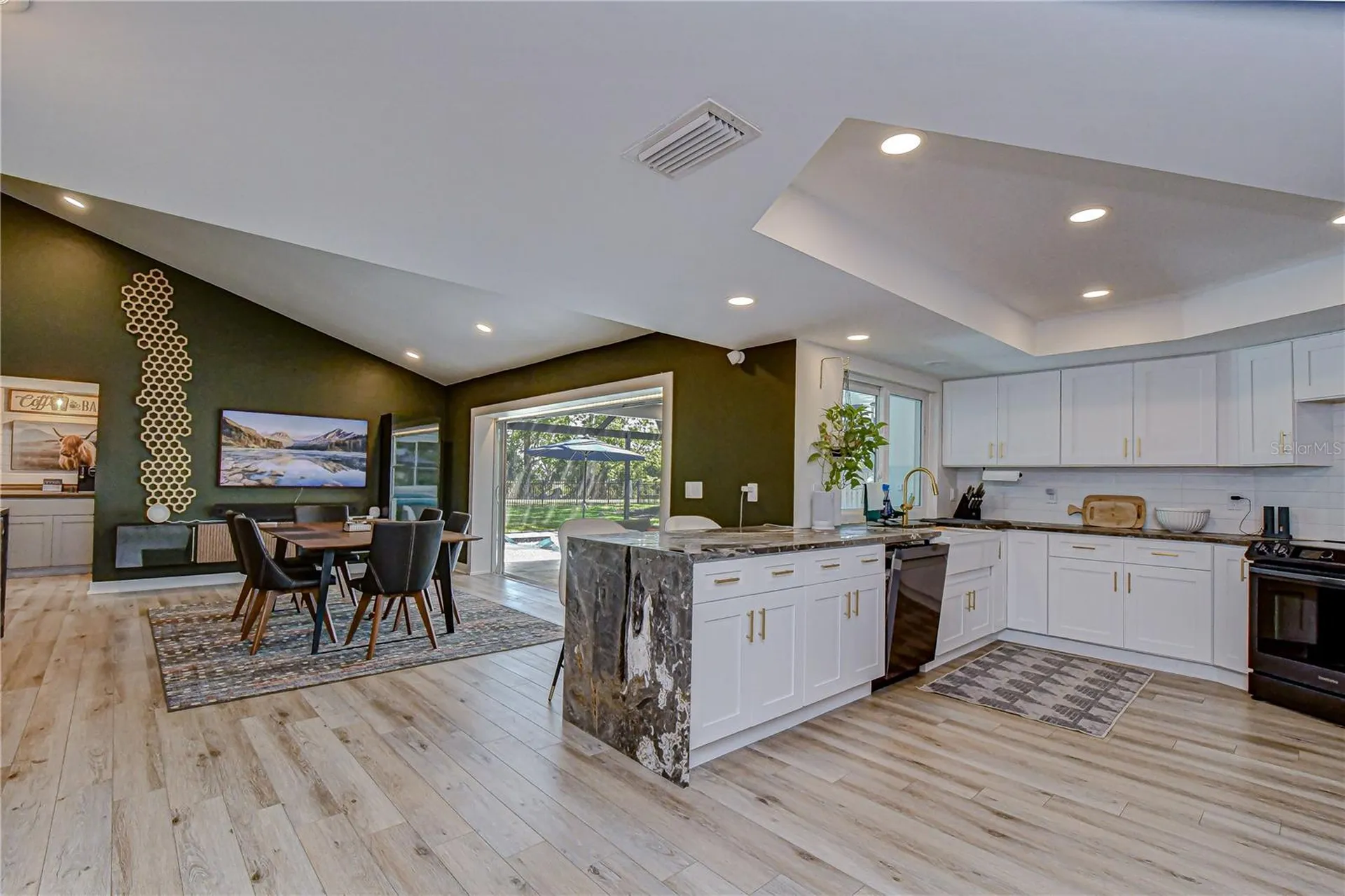 4315 Northpark Drive Tampa FL 33624