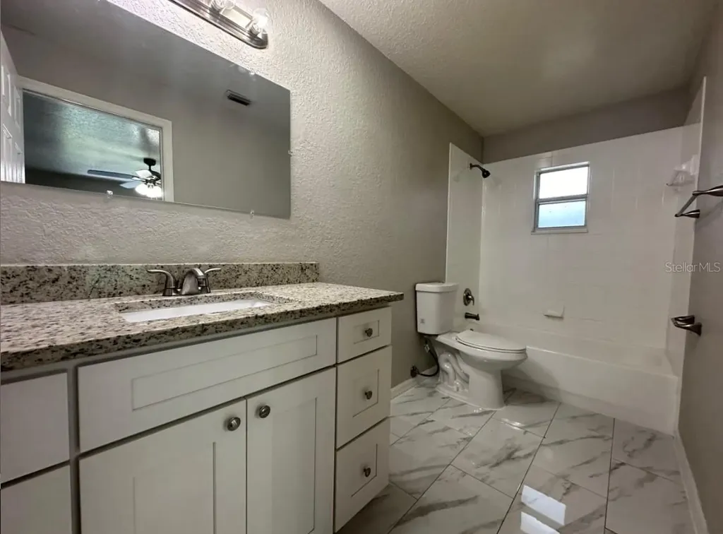 9725 Fox Hollow Road Tampa FL 33647