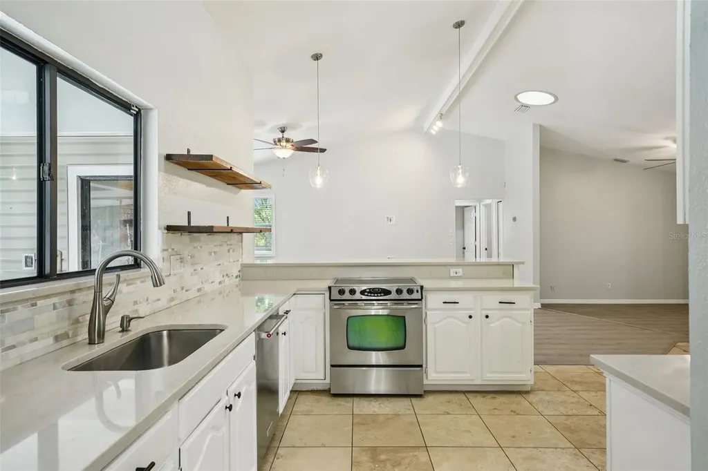 3109 Lake Valencia Ln E Palm Harbor FL 34684