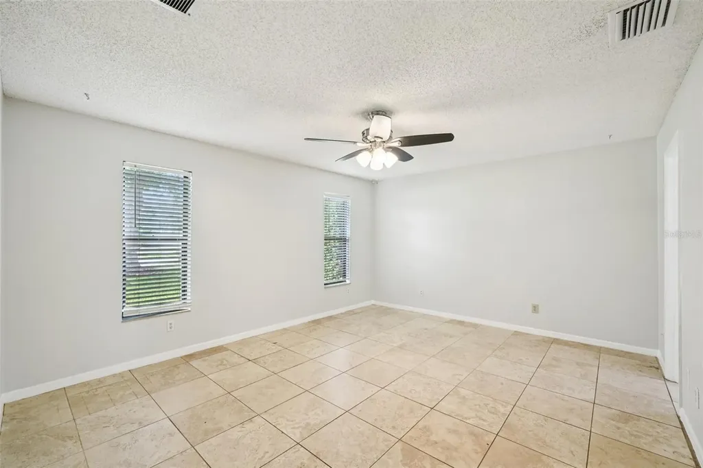 3109 Lake Valencia Ln E Palm Harbor FL 34684