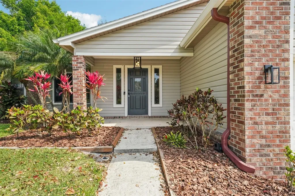 3109 Lake Valencia Ln E Palm Harbor FL 34684