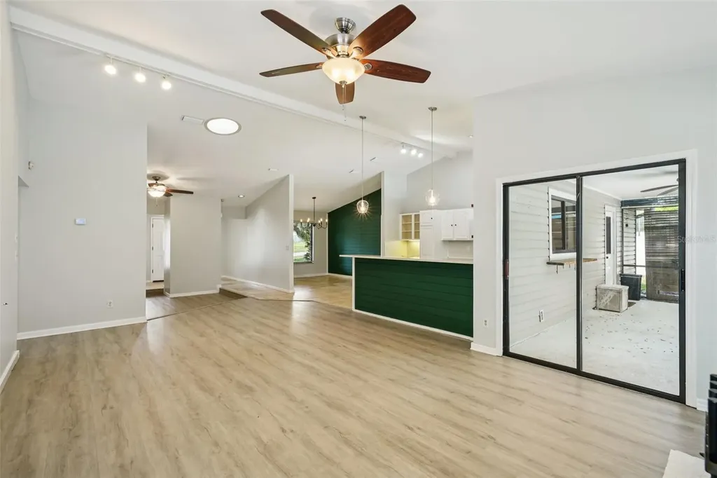 3109 Lake Valencia Ln E Palm Harbor FL 34684