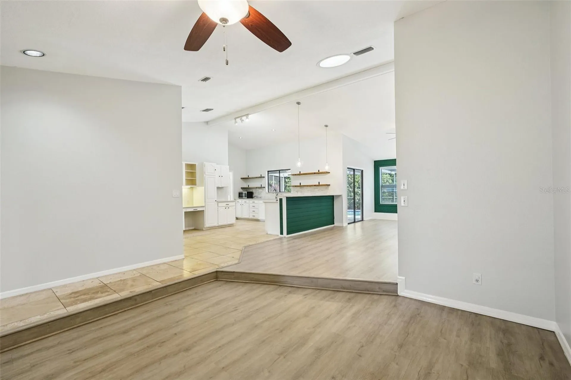3109 Lake Valencia Ln E Palm Harbor FL 34684
