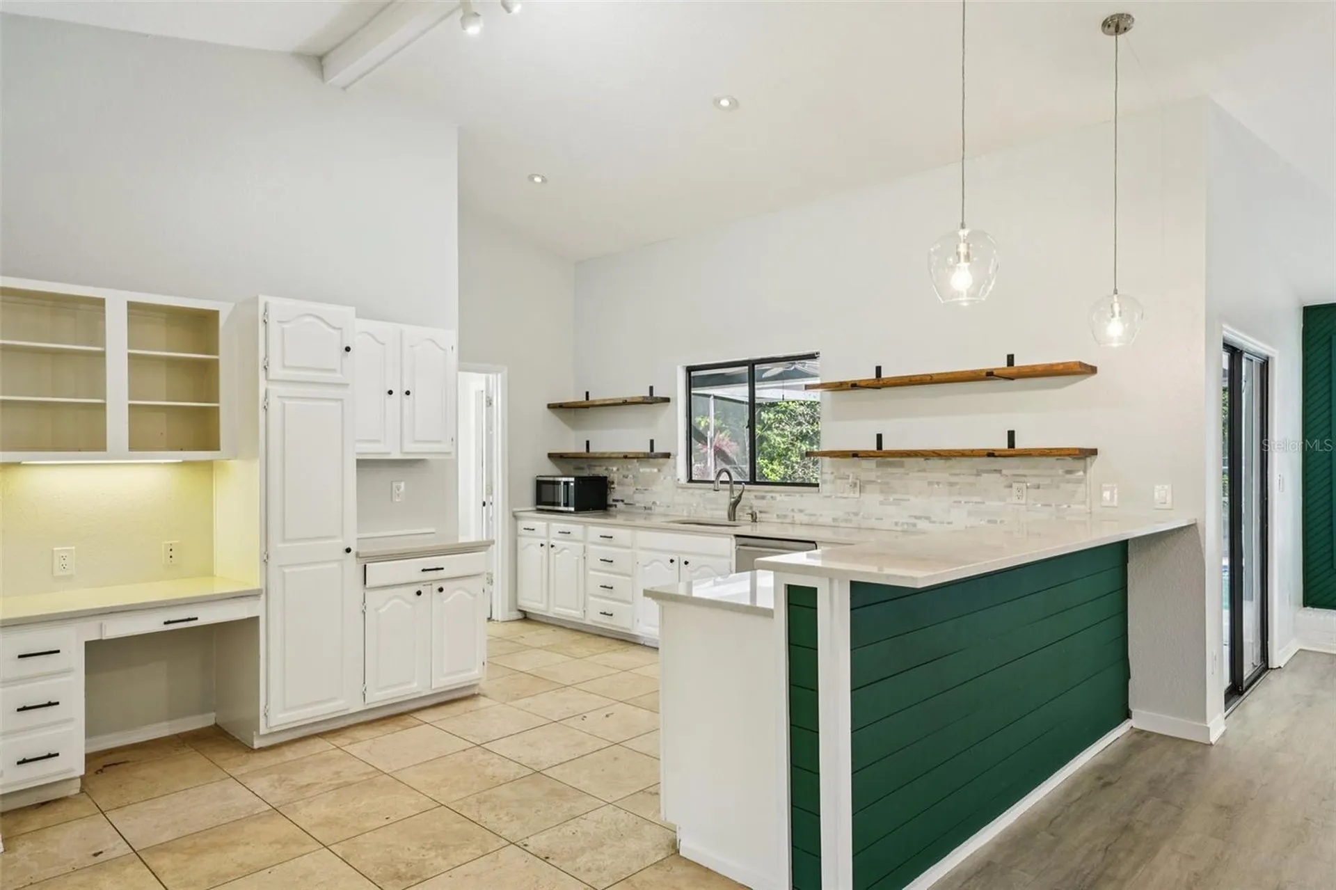 3109 Lake Valencia Ln E Palm Harbor FL 34684