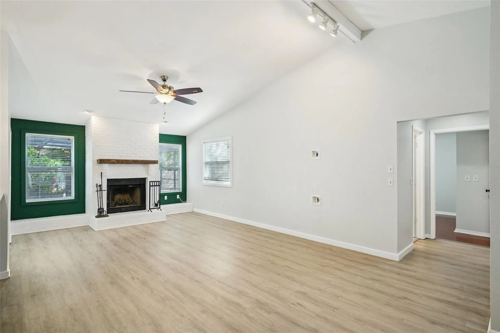 3109 Lake Valencia Ln E Palm Harbor FL 34684