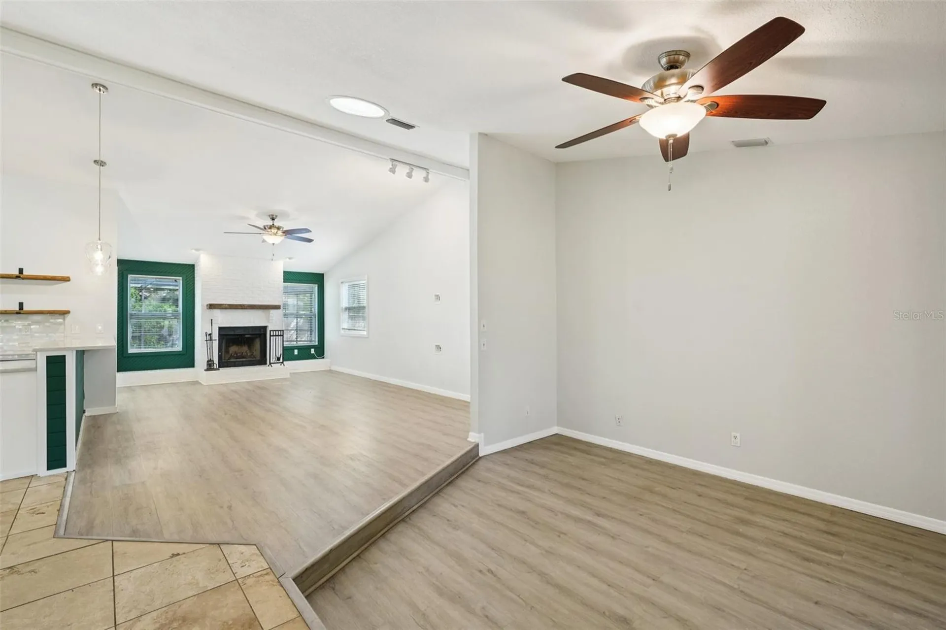3109 Lake Valencia Ln E Palm Harbor FL 34684