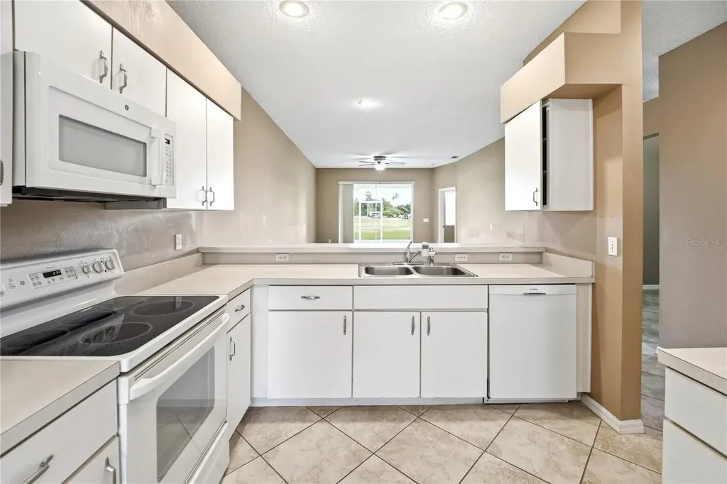 177 Club Villas Lane Kissimmee FL 34744